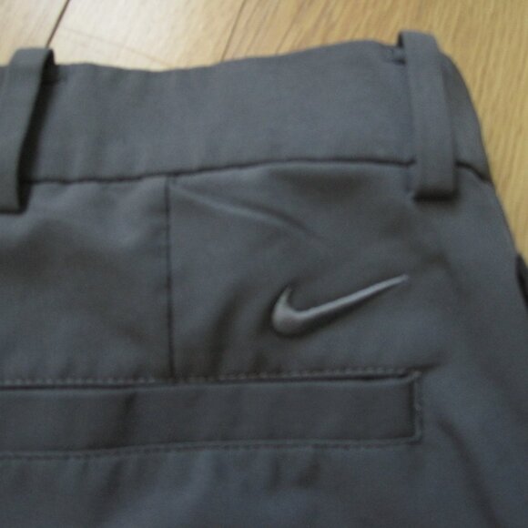 Nike Boys Golf Style Athletic Shorts Size M Dark Grey Dry-Fit Adjustable Elastic - Picture 3 of 6